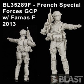 BL35289F - FRENCH SPECIAL FORCES GCP W/  FAMAS - 2013