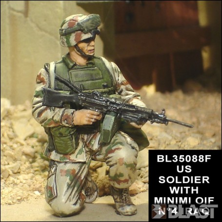 BL35088F - US SOLDIER WITH MINIMI OIF N4 IRAQ 2004*
